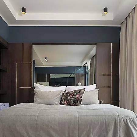 Spinoza فندق مبيت وإفطار 4*